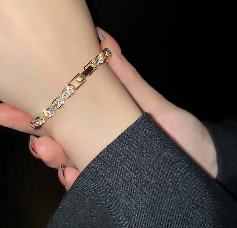 Lira Zircon Bracelet