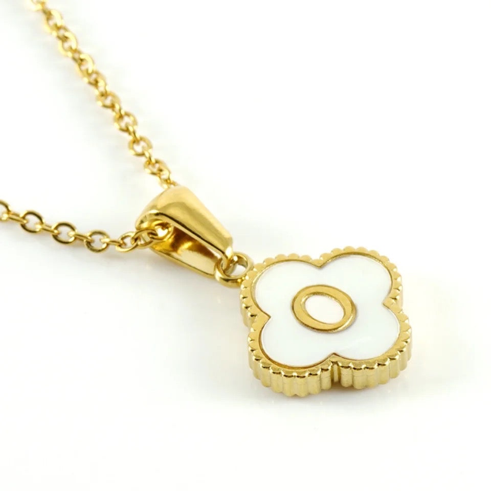 Pearl Clover Letter Pendant Necklace