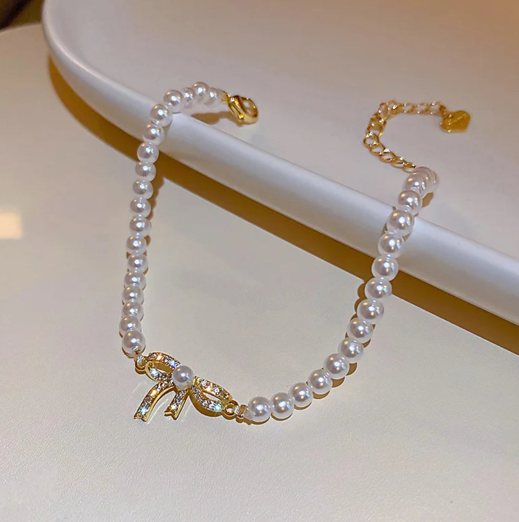 Mia Bow Zircon Bracelet