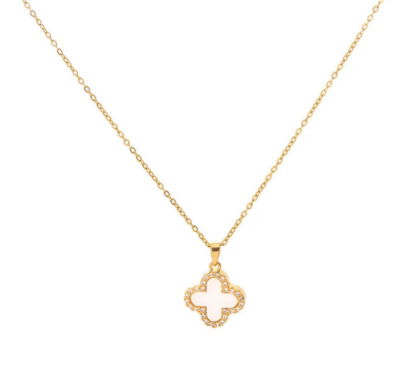 ALIYA Clover Necklace