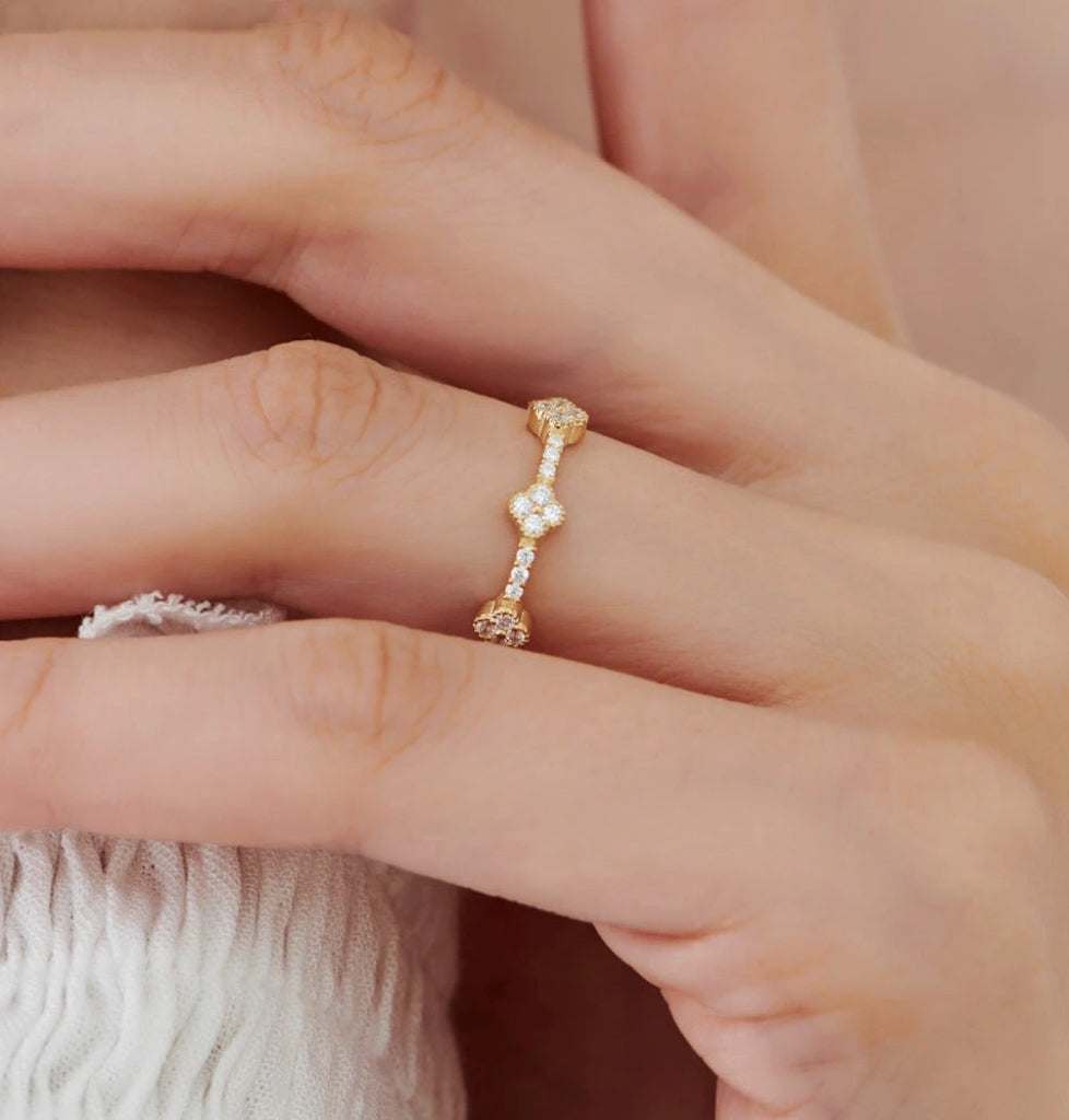 Eternity Clover Ring