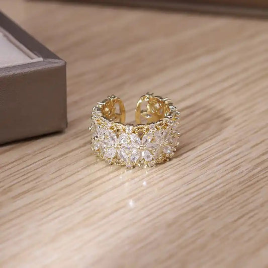 Shiny Zircon Flower Ring