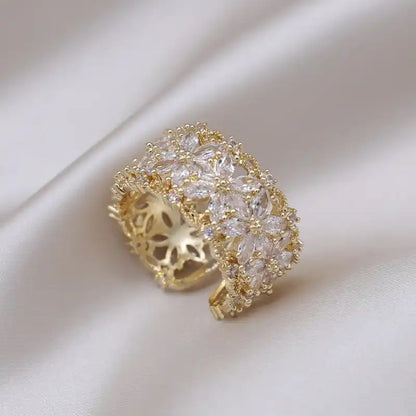 Shiny Zircon Flower Ring