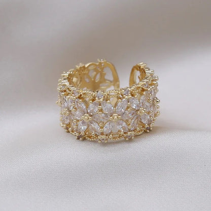 Shiny Zircon Flower Ring