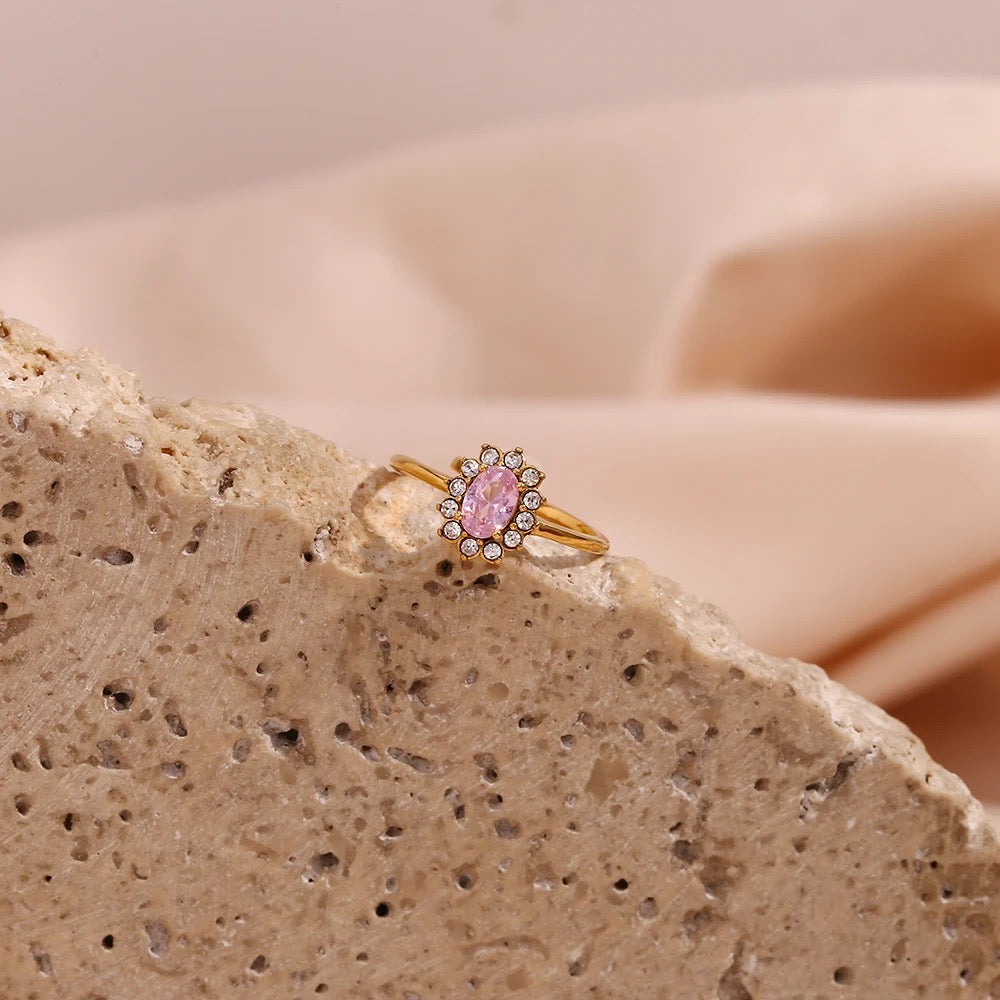 Oval Floral Zircon Ring