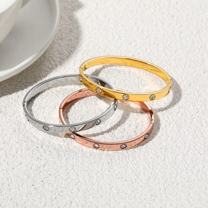 Dalia Bangle