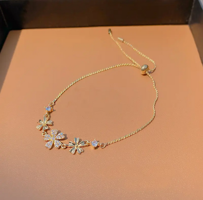 Flower Inlaid Zircon Adjustable Bracelet