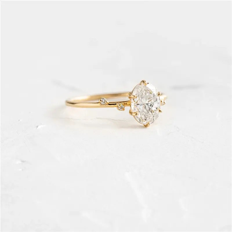 Oval Zircon Gold Ring