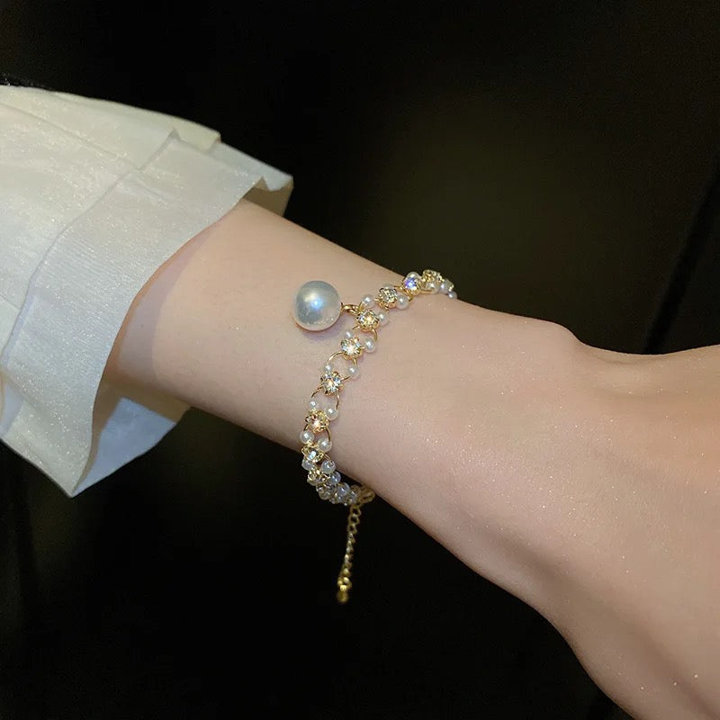 Iris Pearl Bracelet