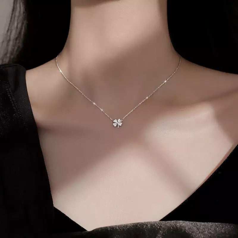 Clover Zircon Necklace