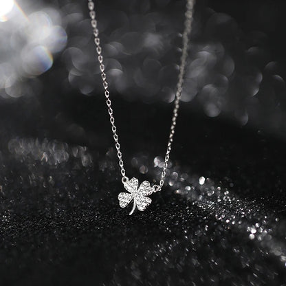 Clover Zircon Necklace