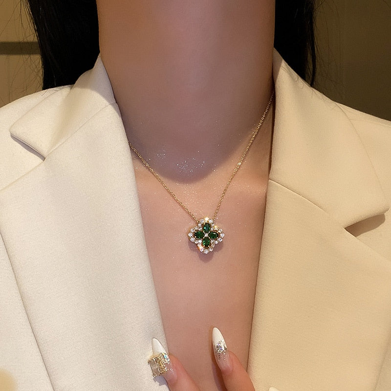 Green Clover Pendant Necklace